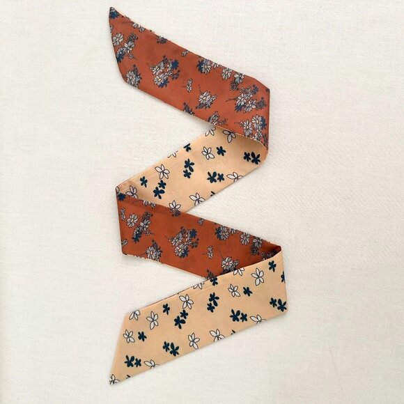 Slim Scarf 34in Rust and Cream Floral Duo Print 2 Sided Neck Hair Bag Wrap No39 - Picture 2 of 9
